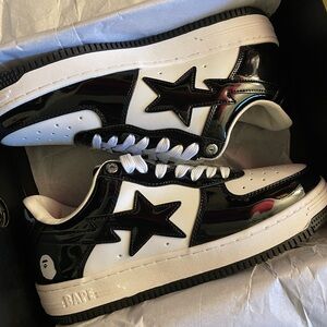 Black & White Bapestas